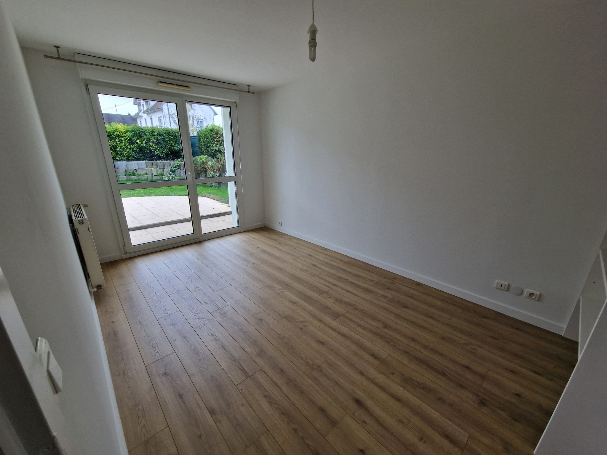 Location Appartement à Village-Neuf 4 pièces