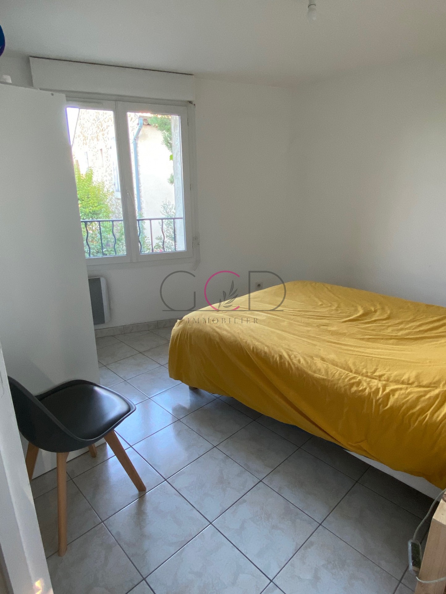 Location Appartement à la Tour-d'Aigues 4 pièces