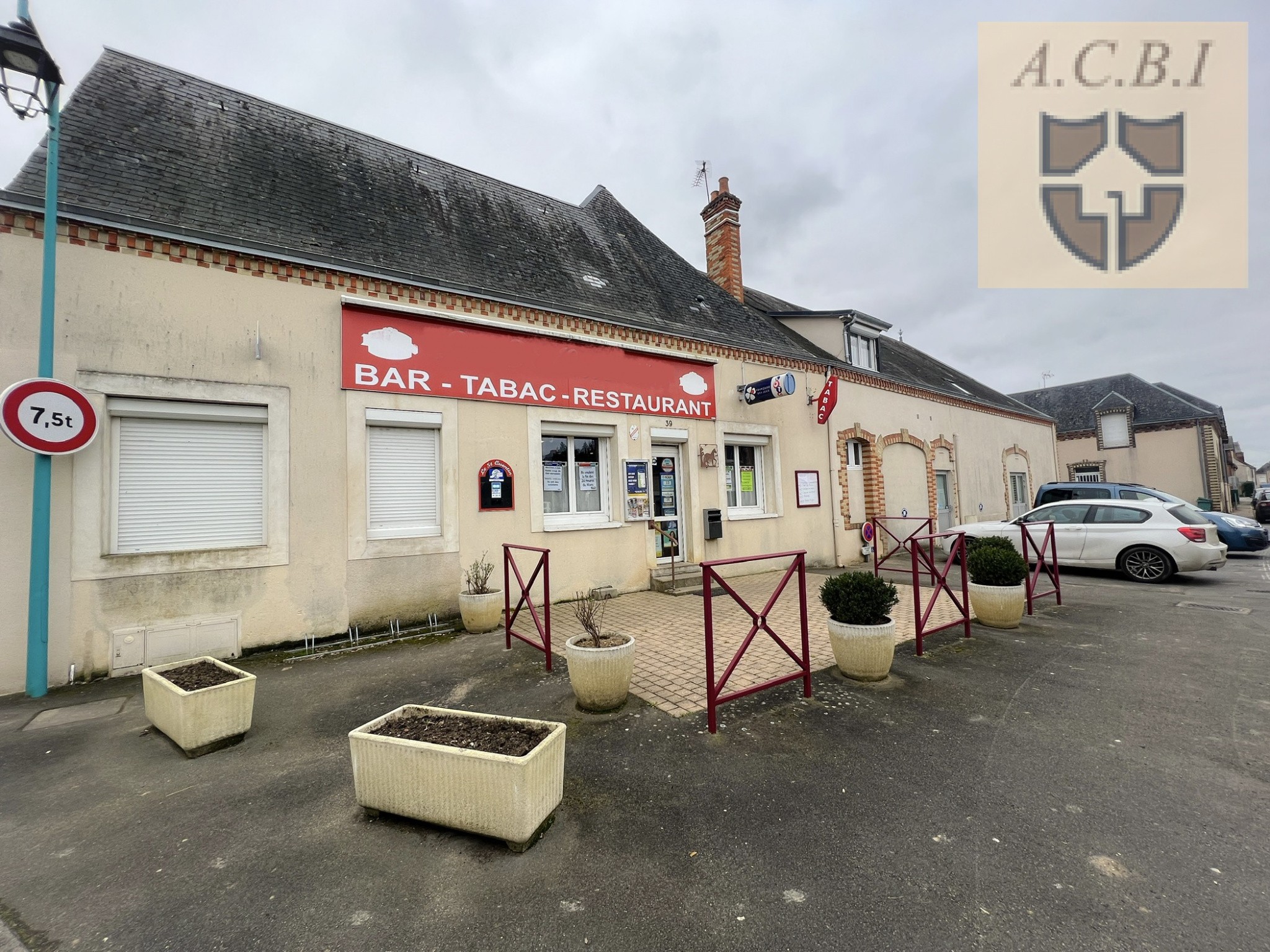 Vente Bureau / Commerce à la Ferté-Bernard 11 pièces