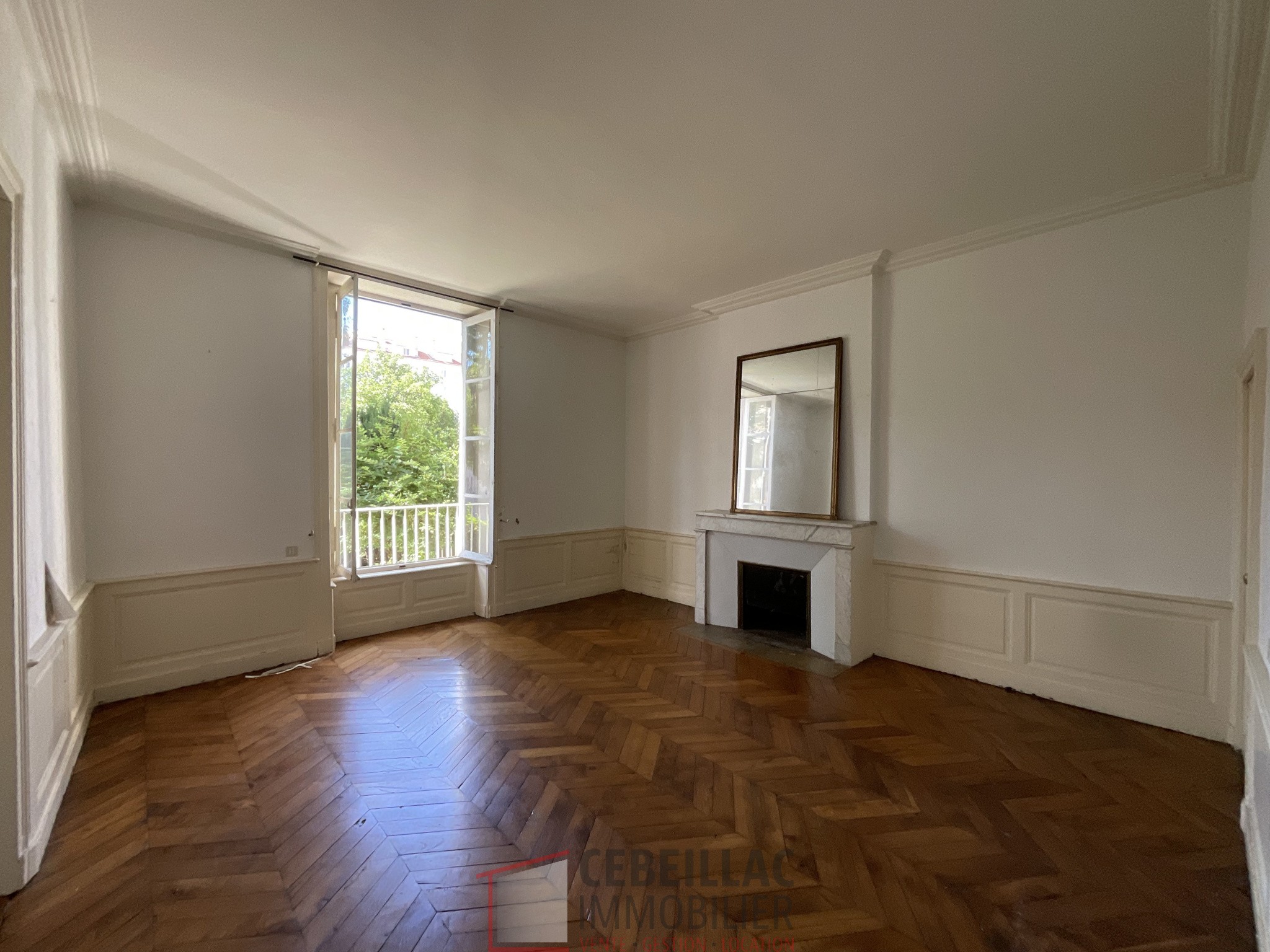 Vente Appartement à Clermont-Ferrand 9 pièces