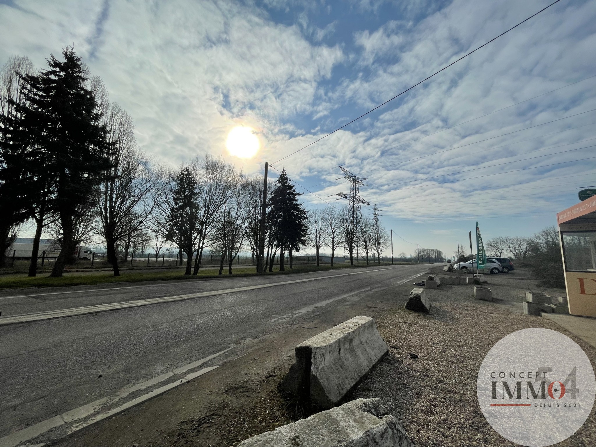 Location Bureau / Commerce à Toul 0 pièce