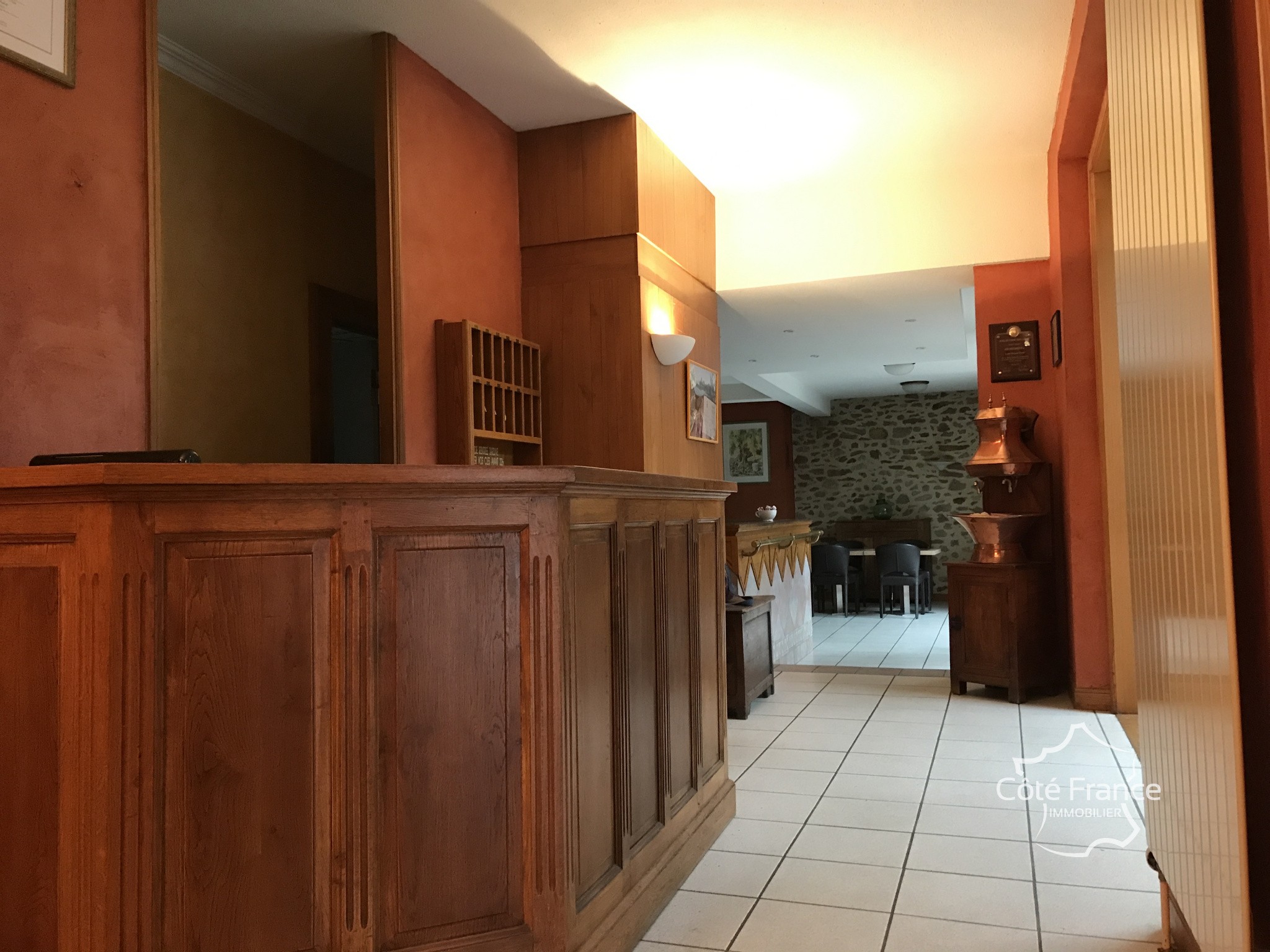 Vente Maison à Calvinet 21 pièces