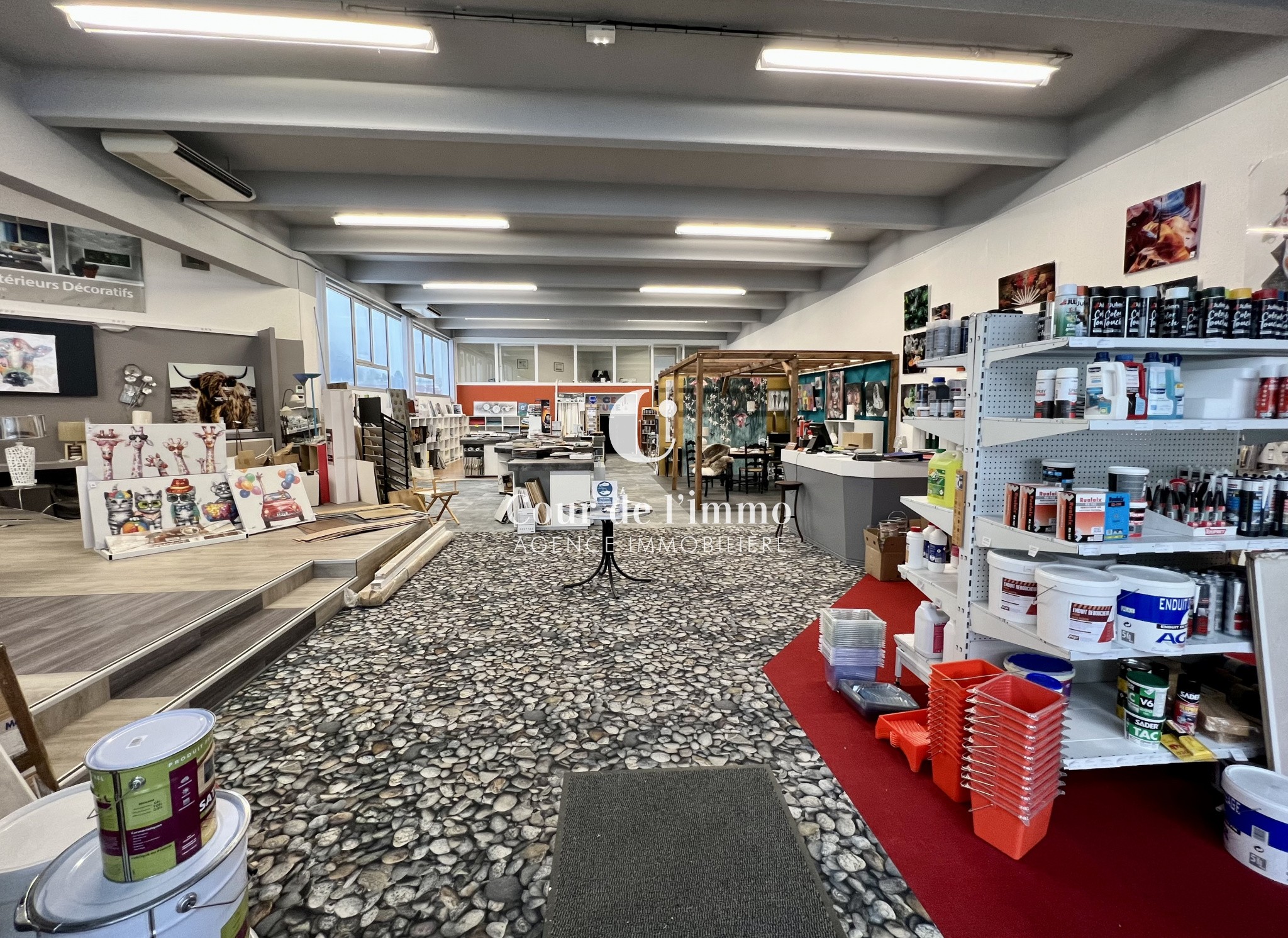 Vente Bureau / Commerce à Saint-Jeoire 0 pièce