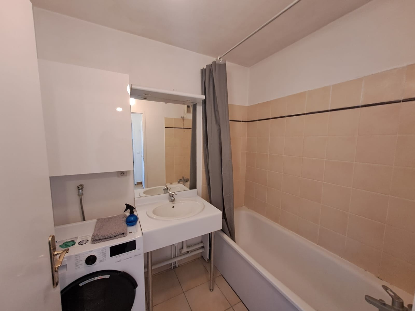 Location Appartement à Paris Butte-Montmartre 18e arrondissement 3 pièces