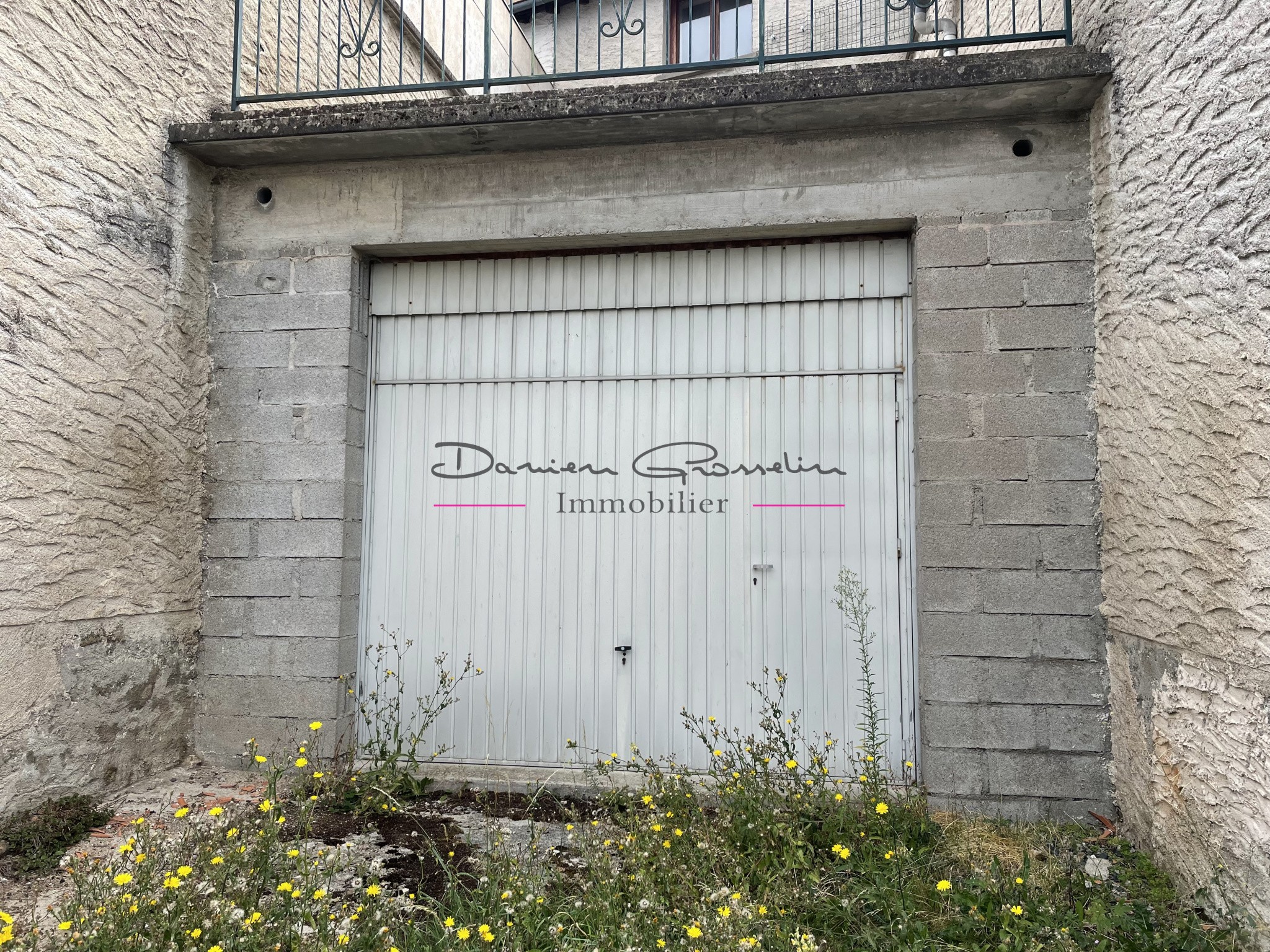 Vente Bureau / Commerce à Balbigny 8 pièces