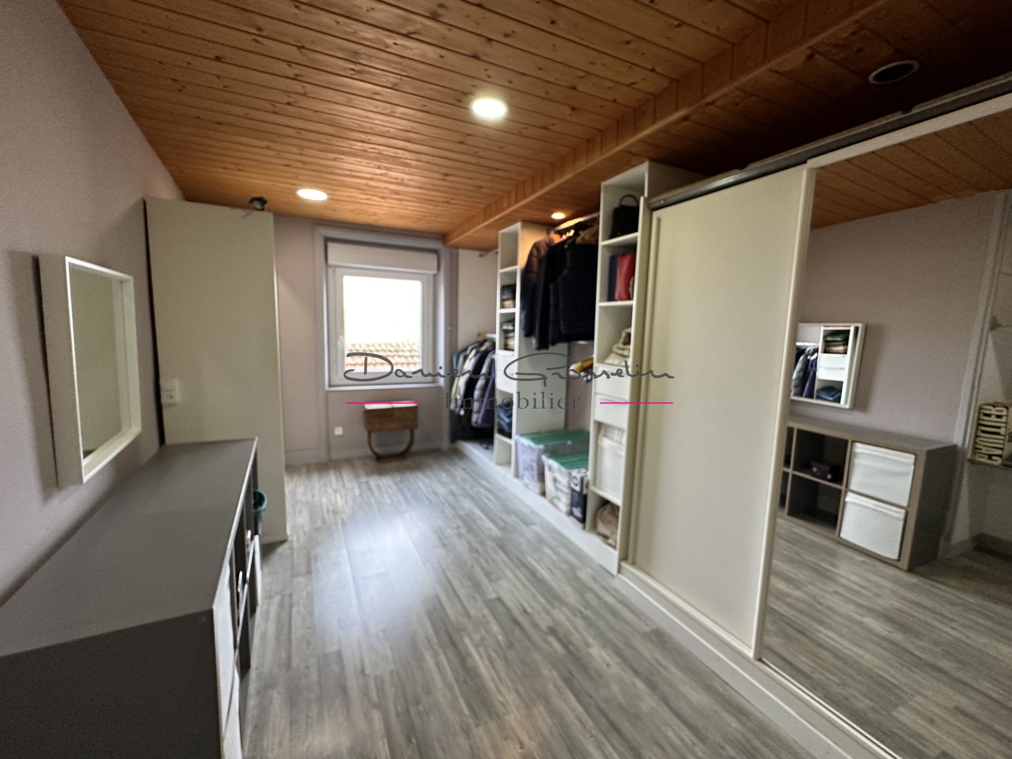 Vente Maison à Saint-Symphorien-de-Lay 6 pièces