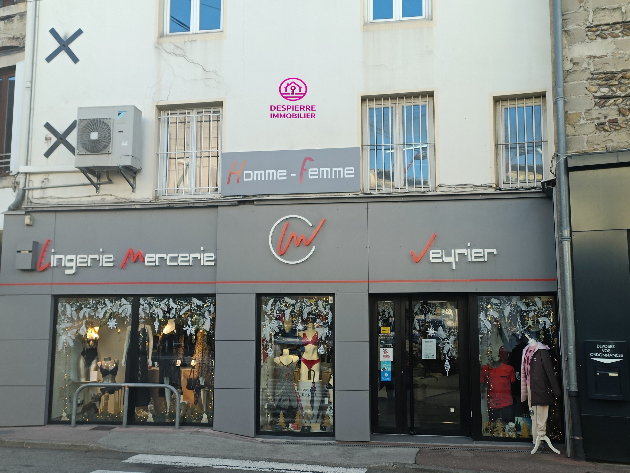 Vente Bureau / Commerce à le Péage-de-Roussillon 0 pièce