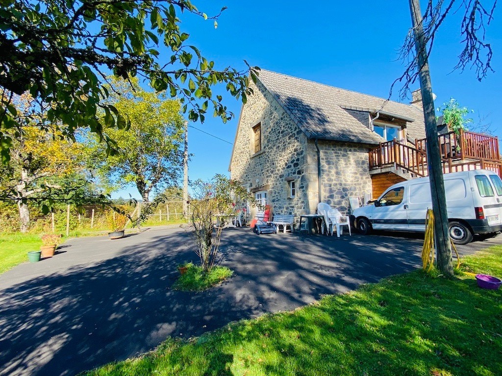 Vente Maison à Rilhac-Xaintrie 7 pièces