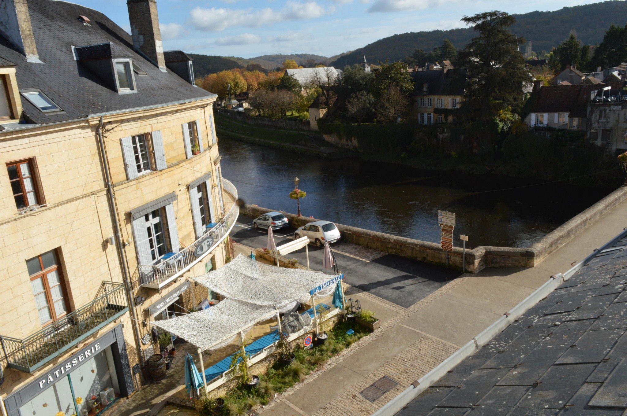 Vente Bureau / Commerce à Montignac 0 pièce