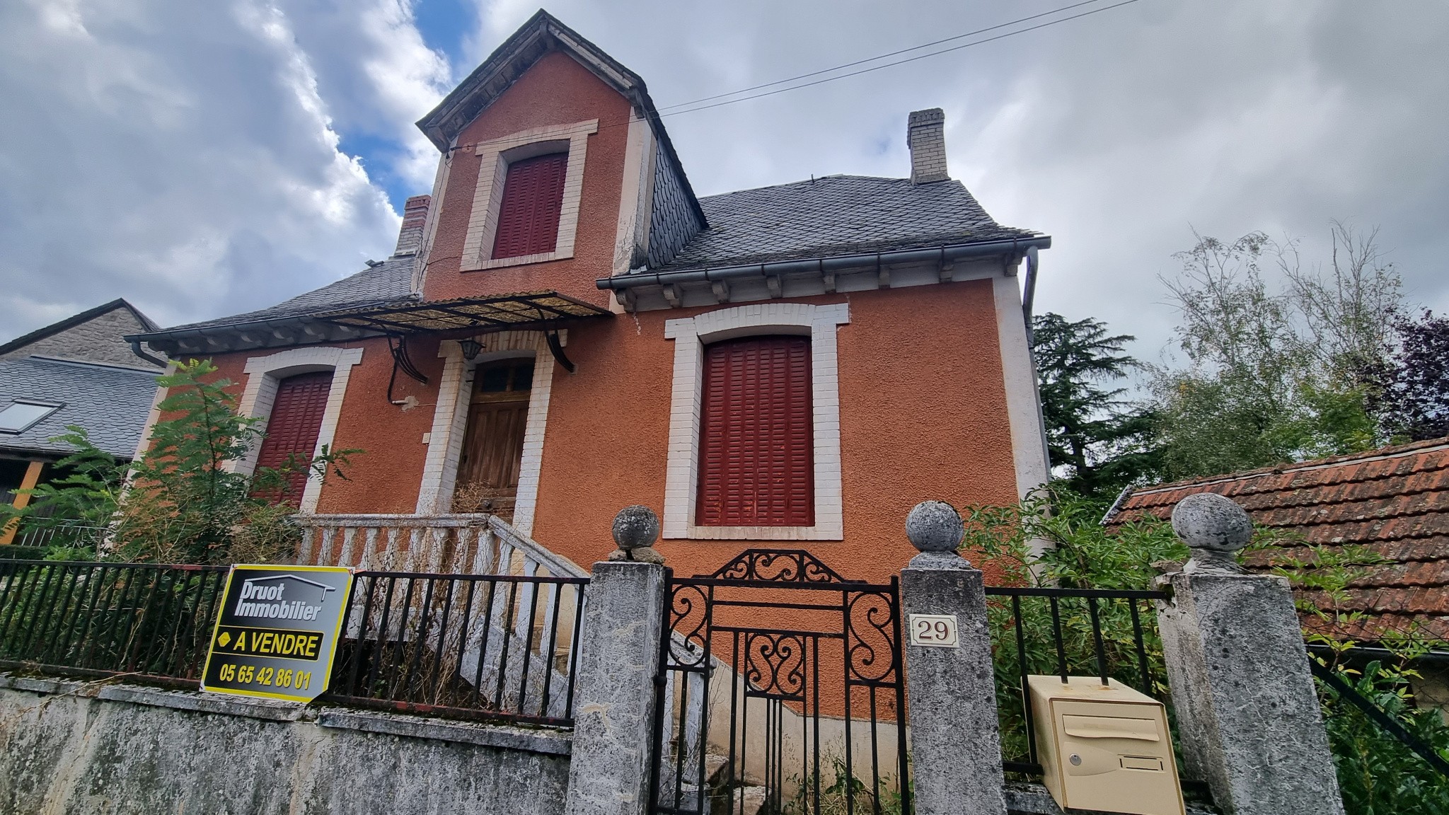 Vente Maison à Saint-Geniez-d'Olt-et-d'Aubrac 4 pièces