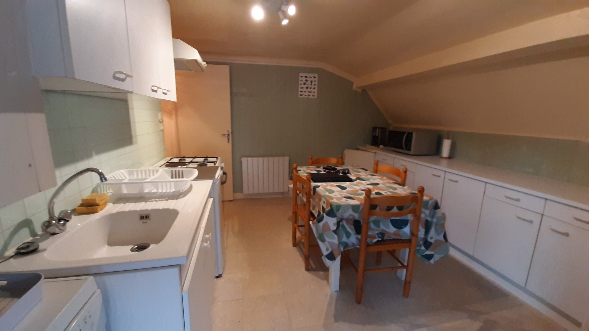 Location Appartement à Saint-Geniez-d'Olt-et-d'Aubrac 3 pièces