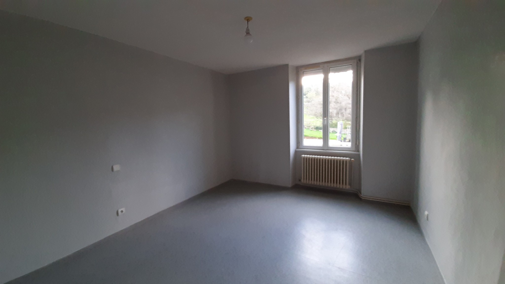 Location Appartement à Saint-Geniez-d'Olt-et-d'Aubrac 3 pièces