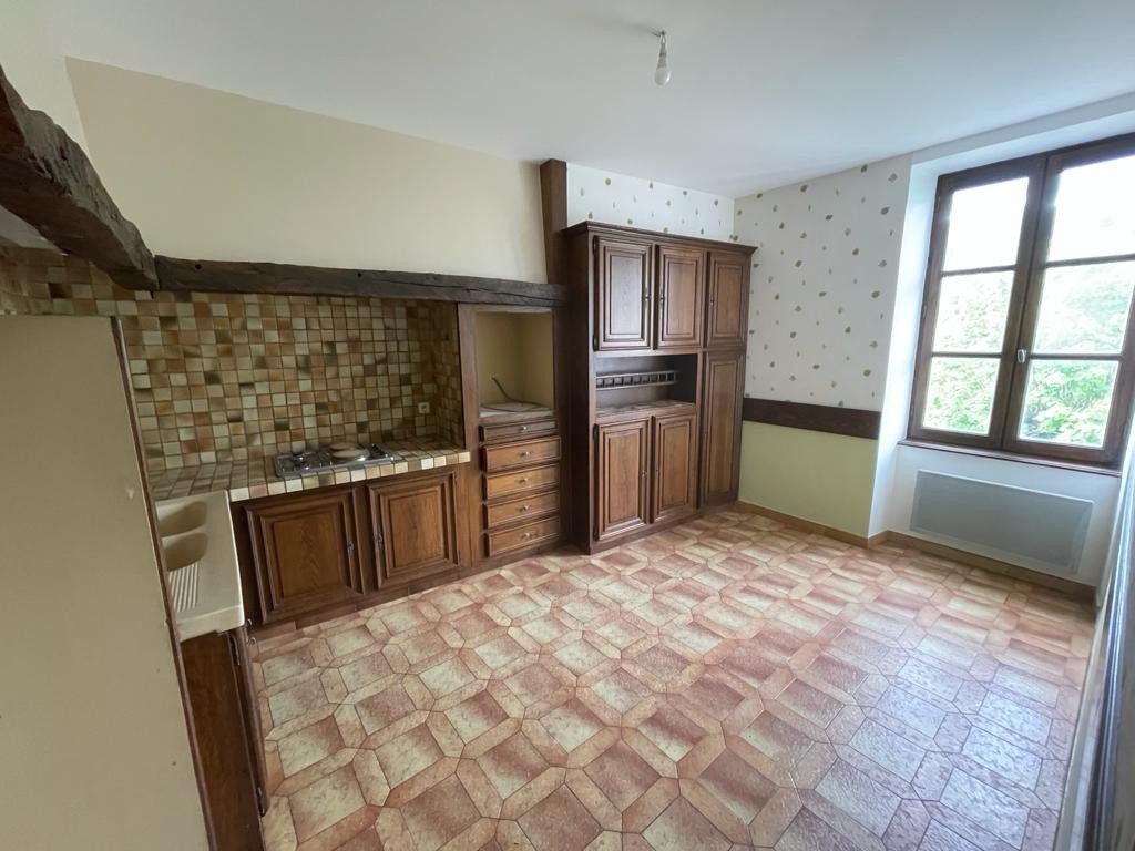 Vente Appartement à Saint-Geniez-d'Olt-et-d'Aubrac 6 pièces