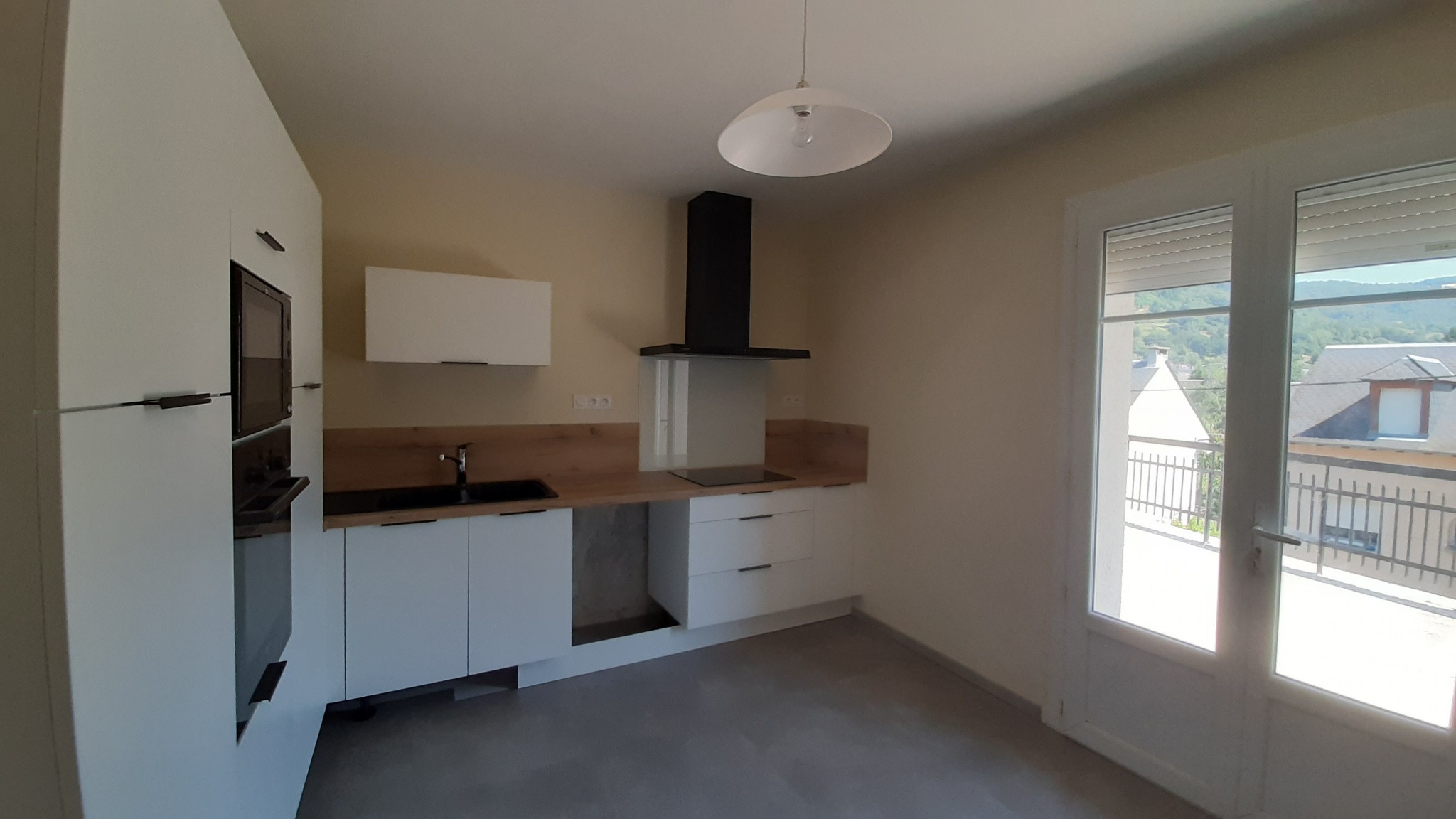 Location Appartement à Saint-Geniez-d'Olt-et-d'Aubrac 4 pièces