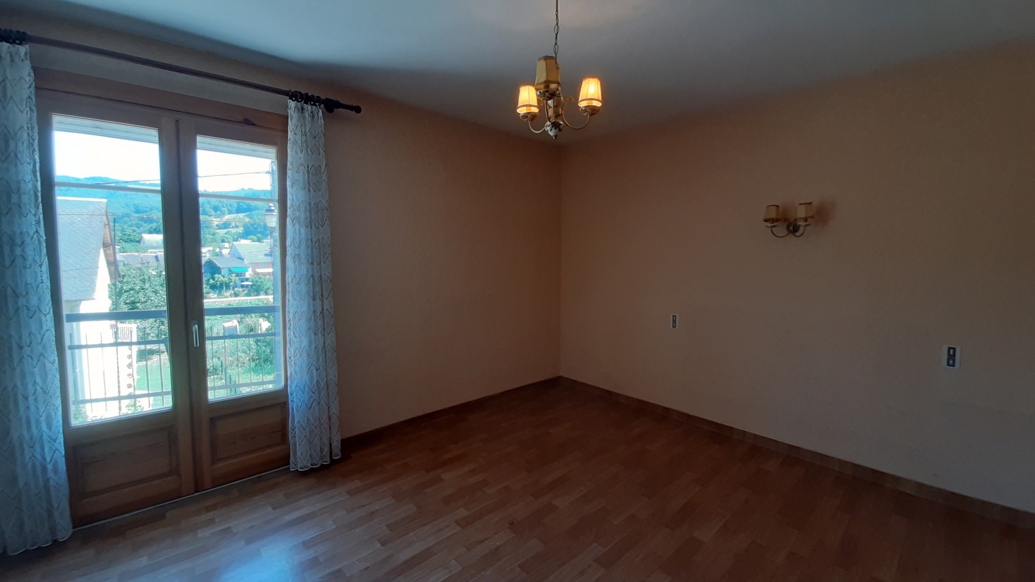 Location Appartement à Saint-Geniez-d'Olt-et-d'Aubrac 4 pièces