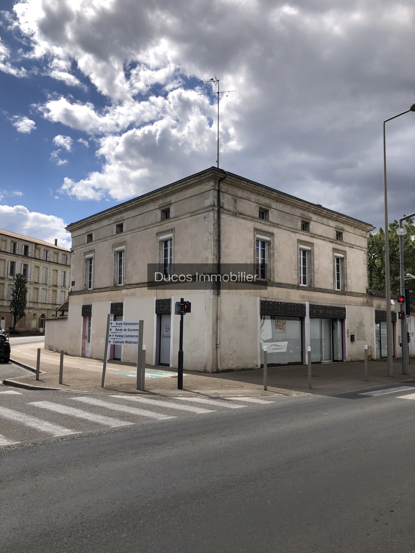 Location Bureau / Commerce à Marmande 0 pièce