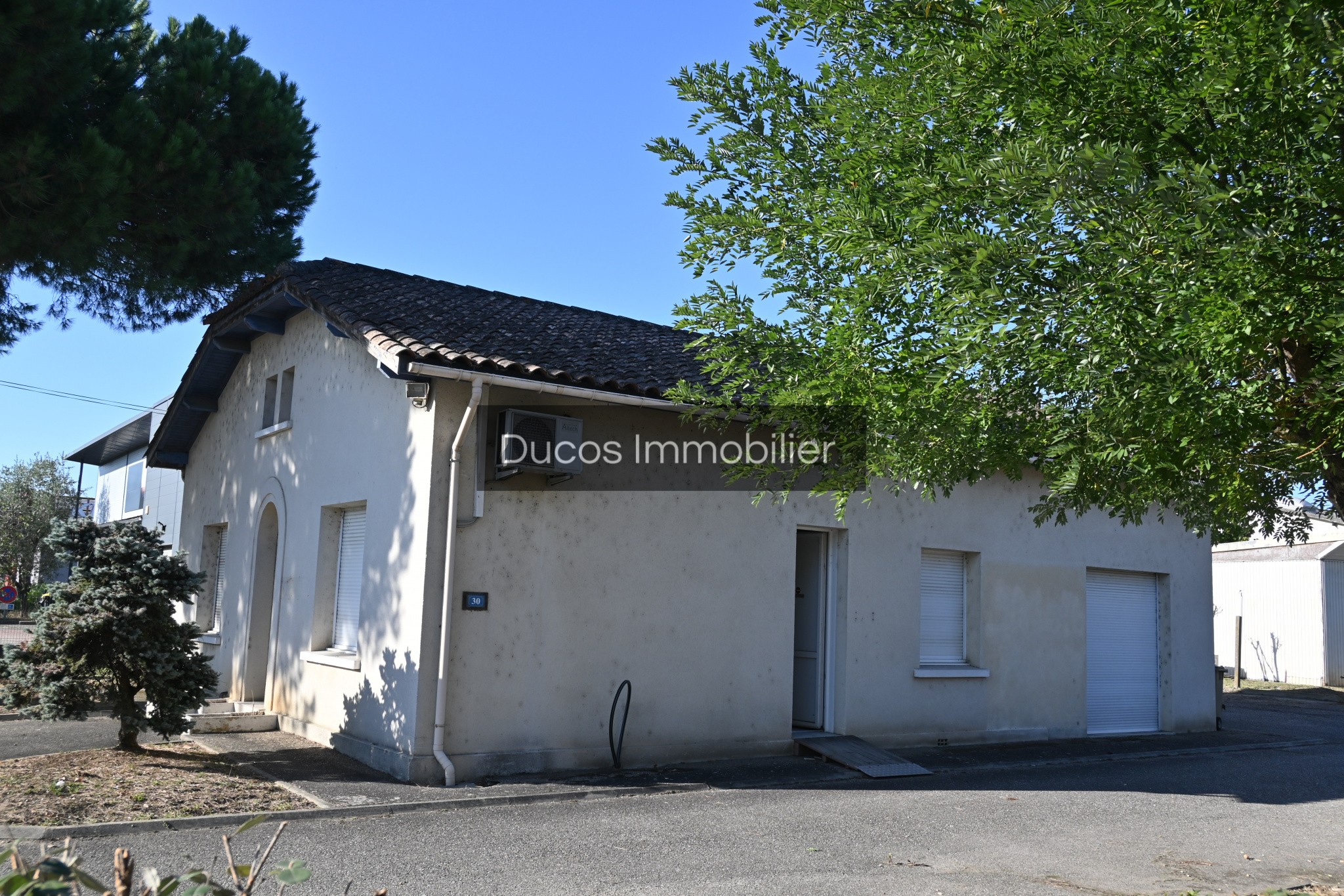 Location Bureau / Commerce à Marmande 0 pièce