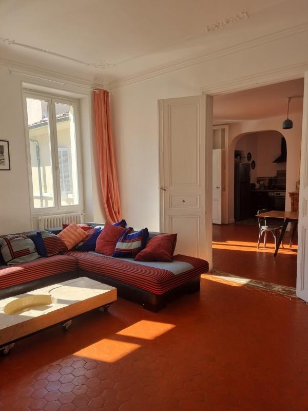 Location Appartement à Marseille 1er arrondissement 4 pièces