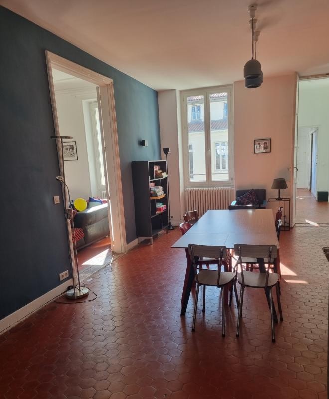 Location Appartement à Marseille 1er arrondissement 4 pièces