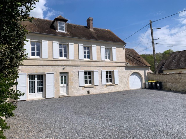 Vente Maison à Bury 9 pièces