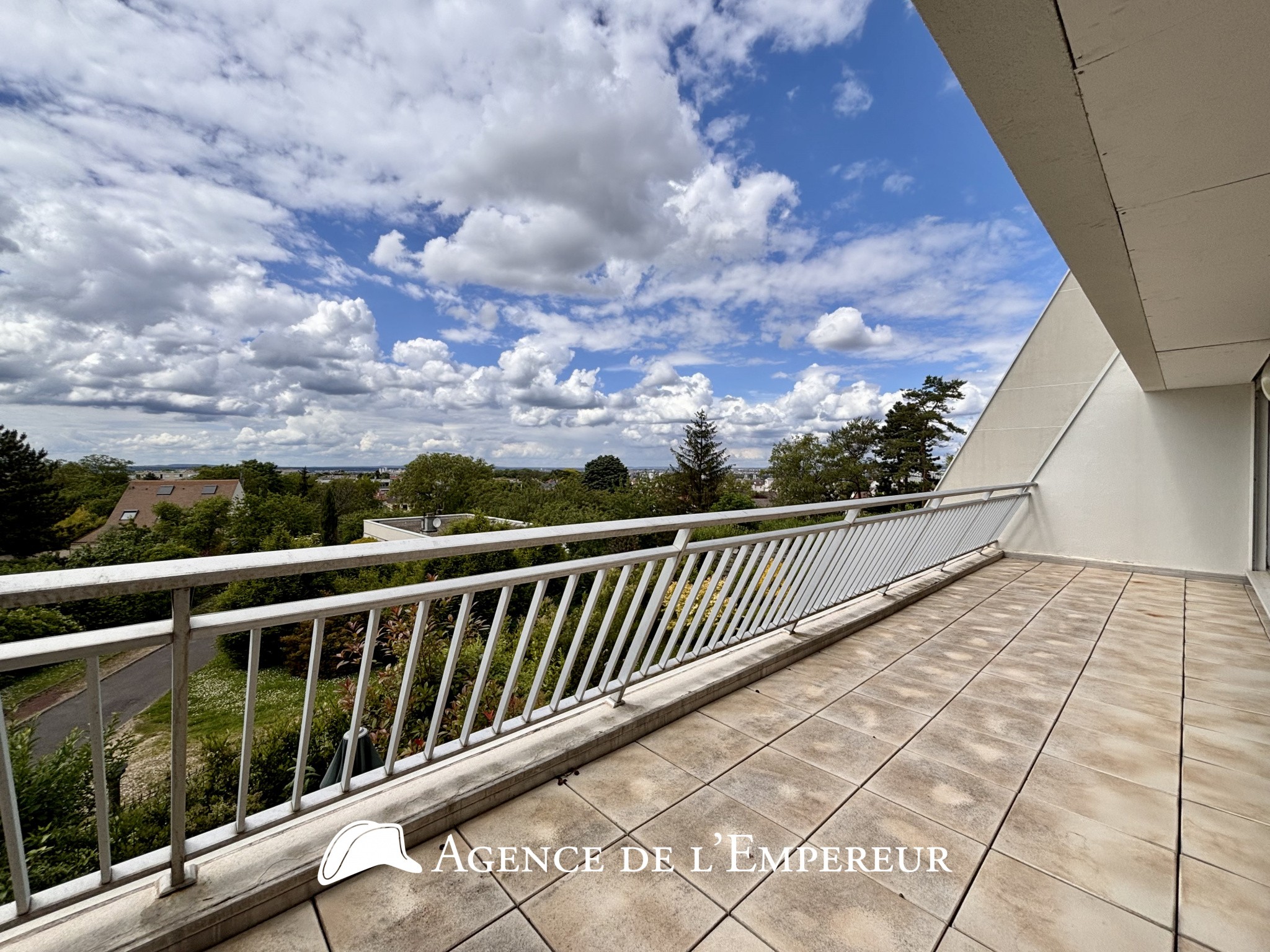 Vente Appartement à Rueil-Malmaison 5 pièces