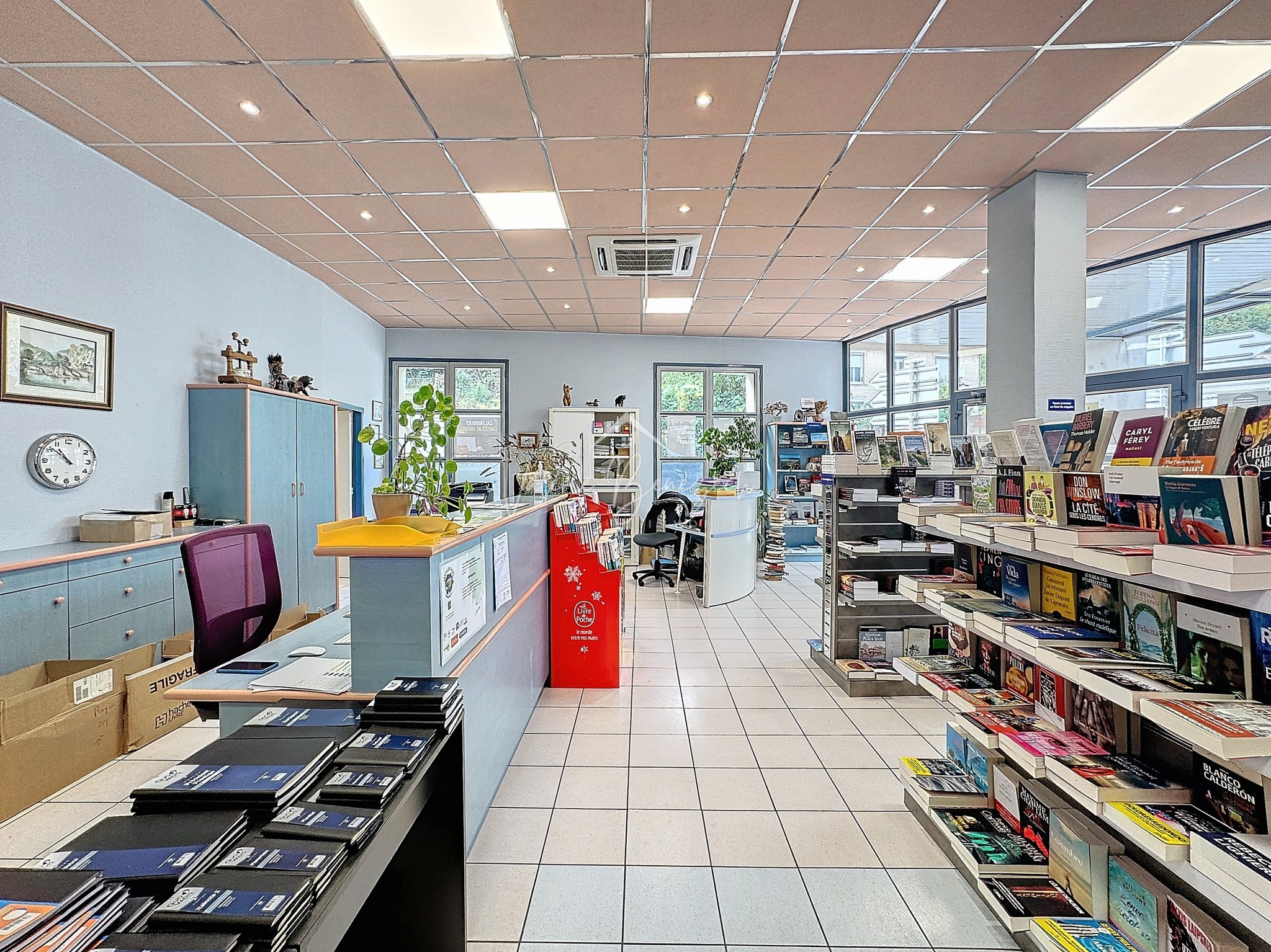 Vente Bureau / Commerce à Saint-Affrique 7 pièces