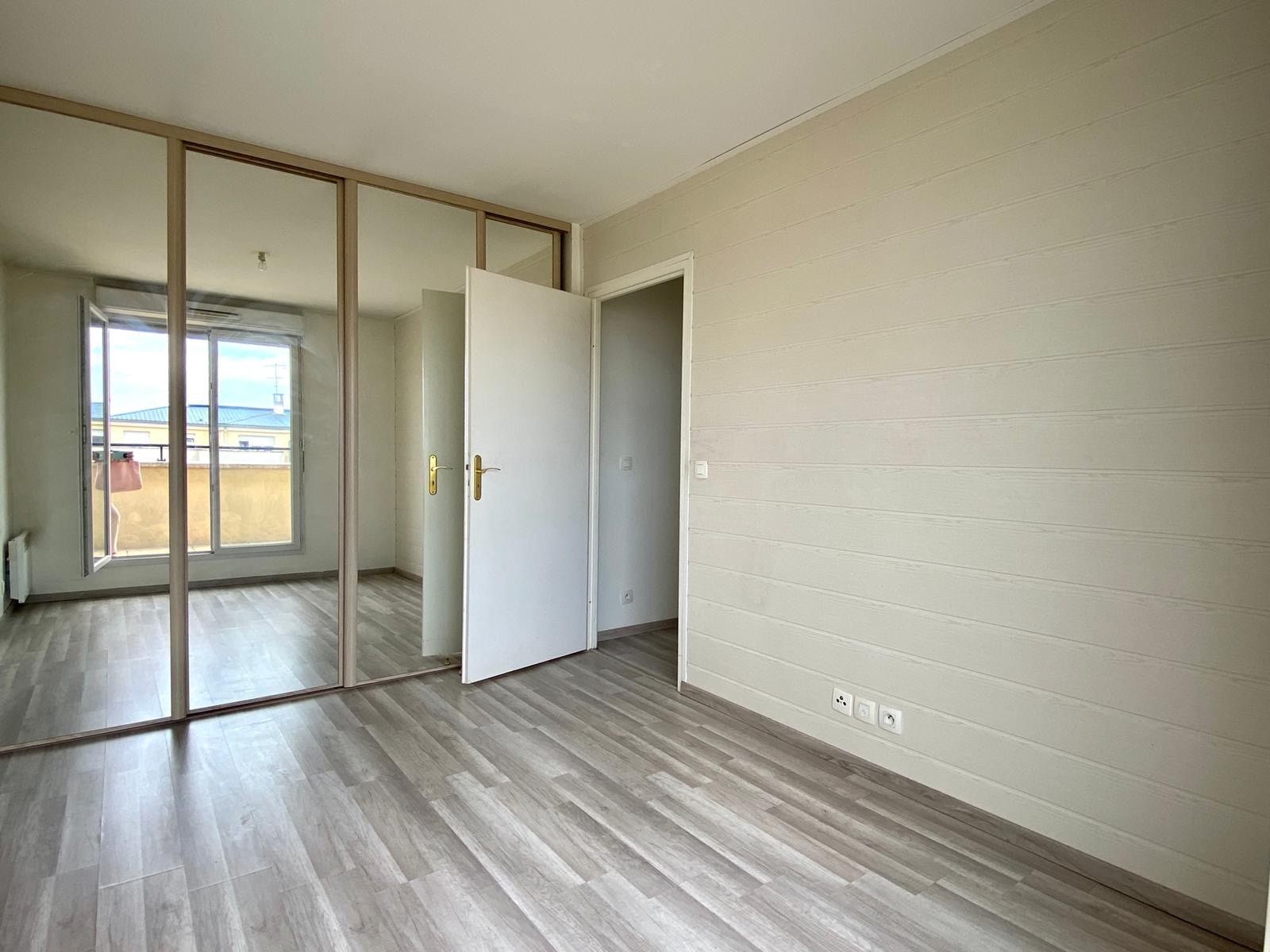 Location Appartement à Corbeil-Essonnes 2 pièces