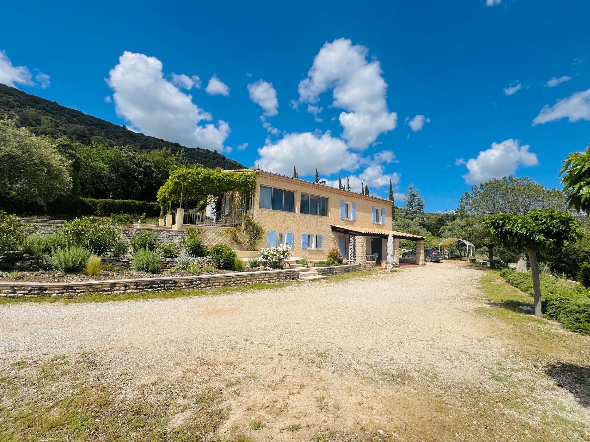 Vente Maison à Saint-Saturnin-lès-Apt 7 pièces