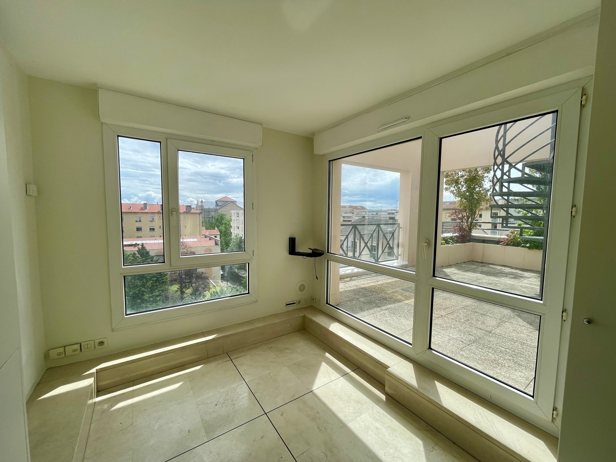 Location Appartement à Lyon 3e arrondissement 6 pièces