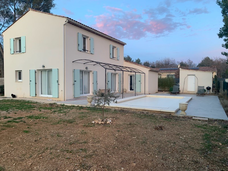 Vente Maison à Saint-Saturnin-lès-Apt 6 pièces