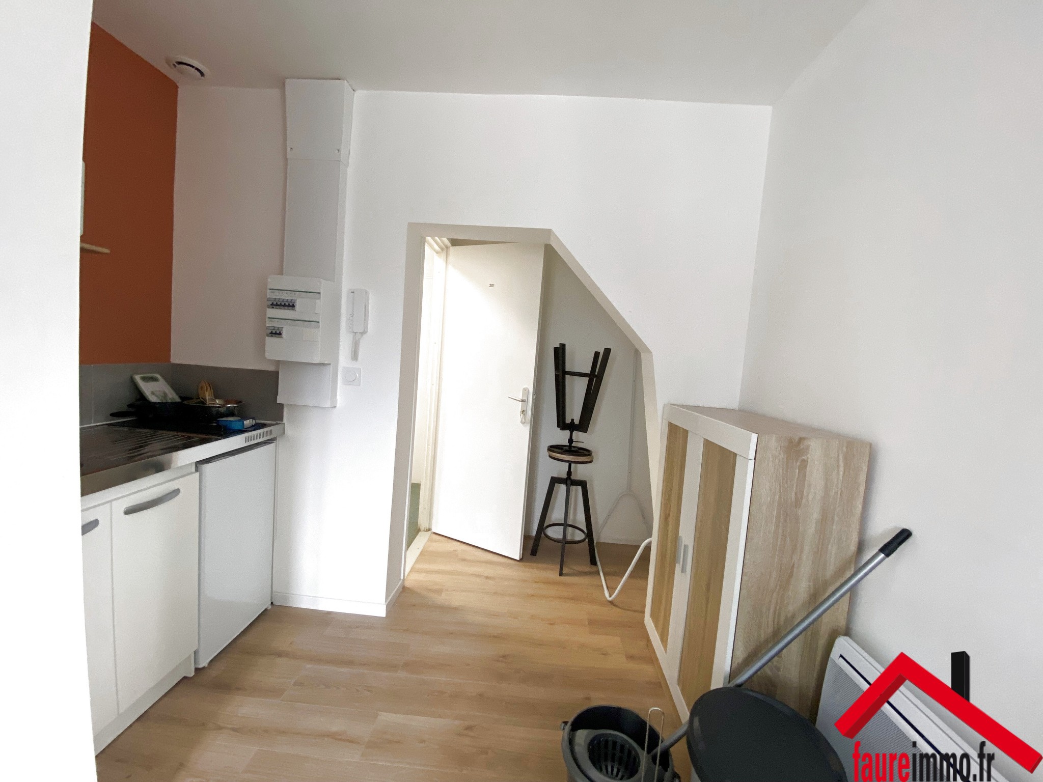 Location Appartement à Brive-la-Gaillarde 1 pièce