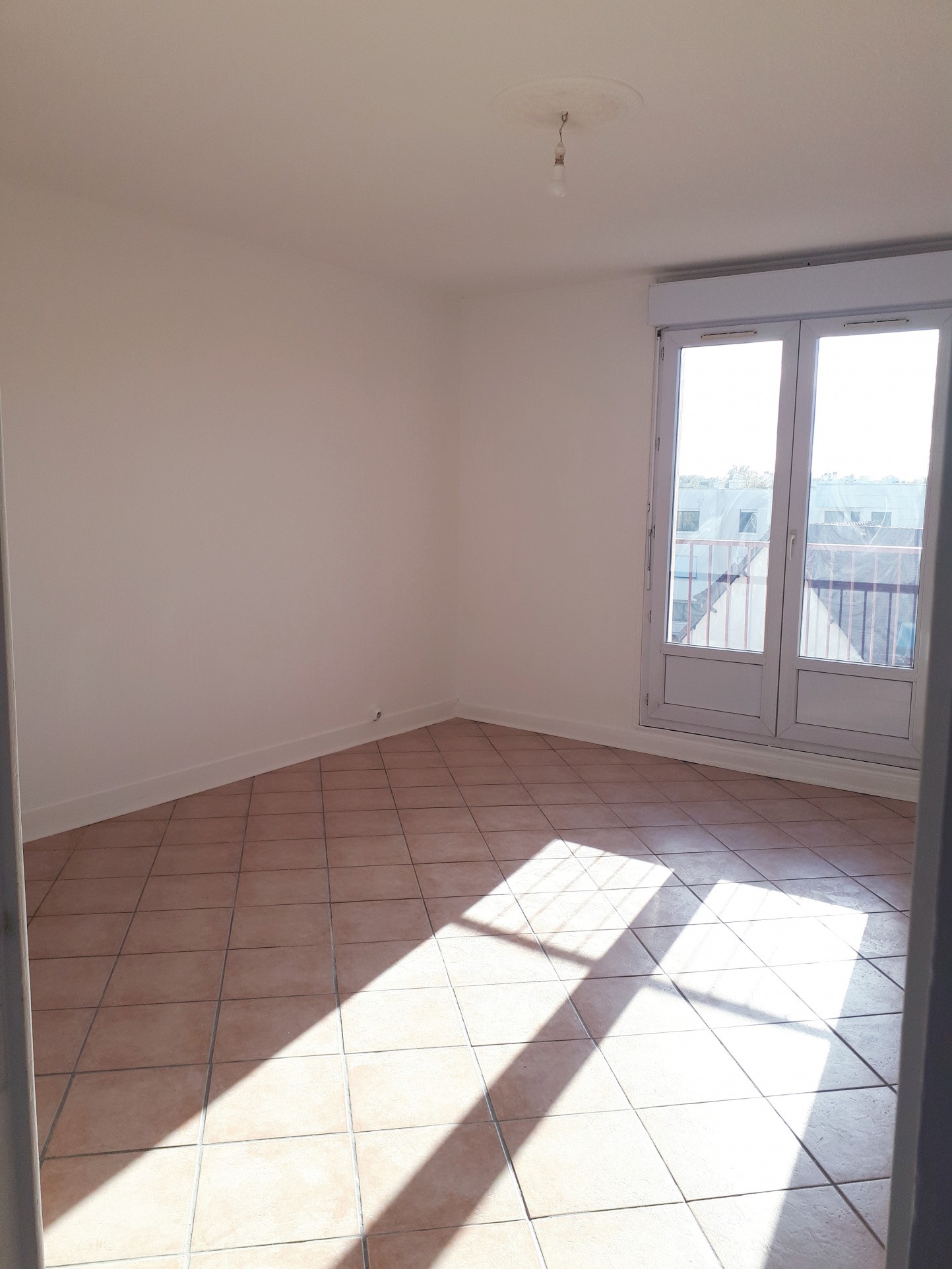 Location Appartement à Sainte-Geneviève-des-Bois 3 pièces