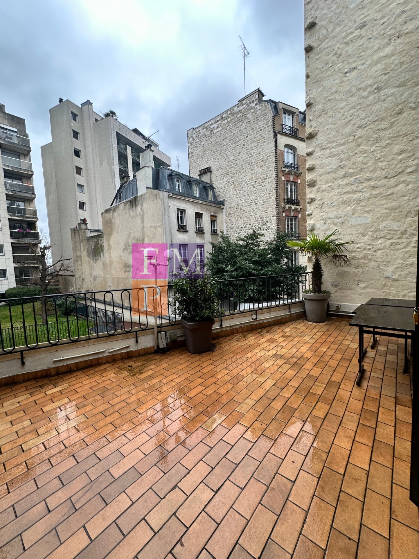 Vente Bureau / Commerce à Paris Buttes-Chaumont 19e arrondissement 0 pièce