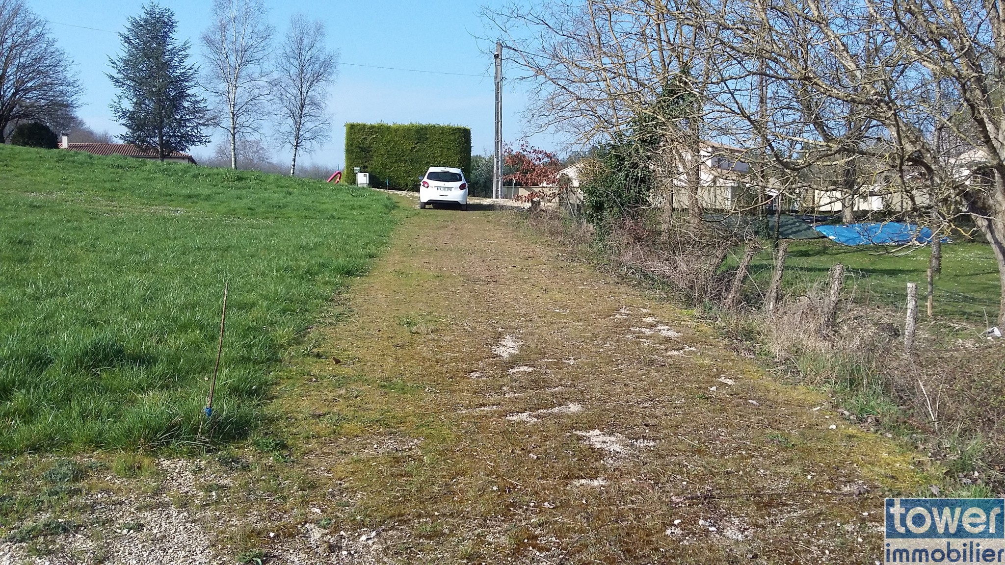 Vente Terrain à Garat 0 pièce