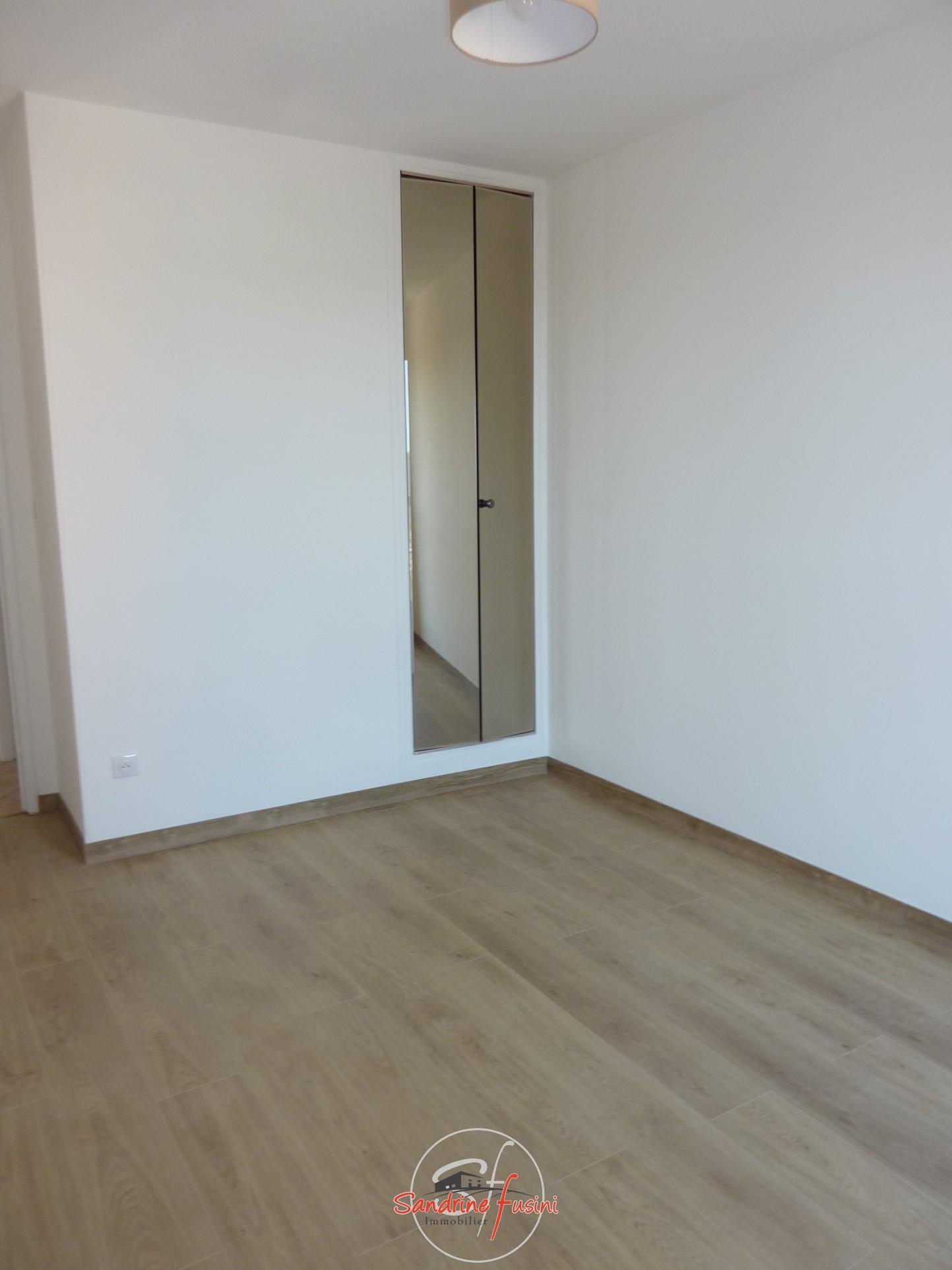 Location Appartement à Carros 2 pièces