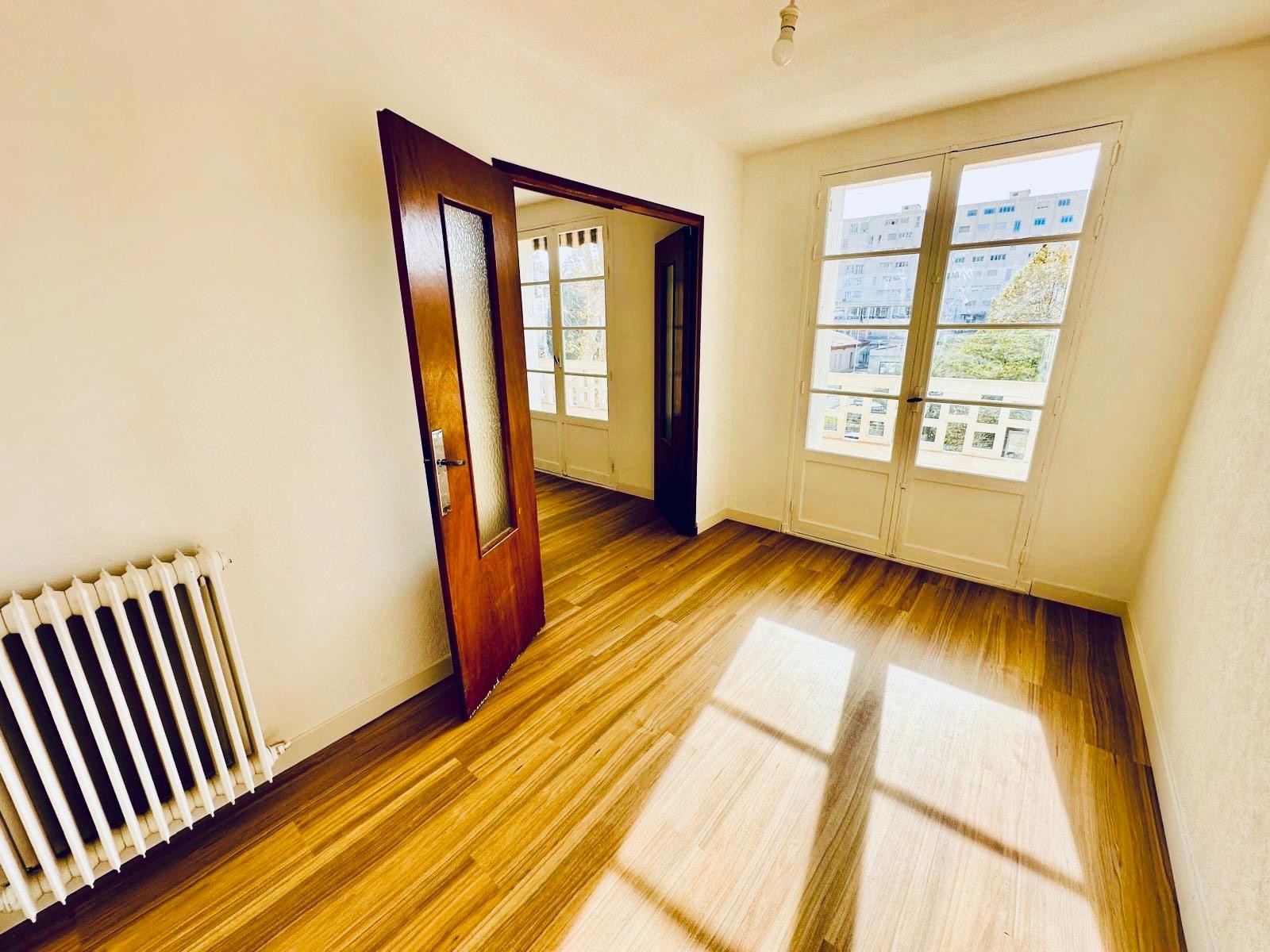 Location Appartement à Toulon 4 pièces