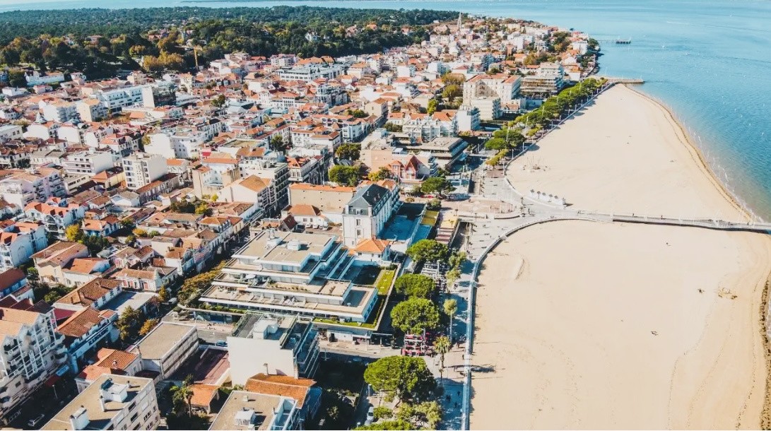 Vente Bureau / Commerce à Arcachon 0 pièce