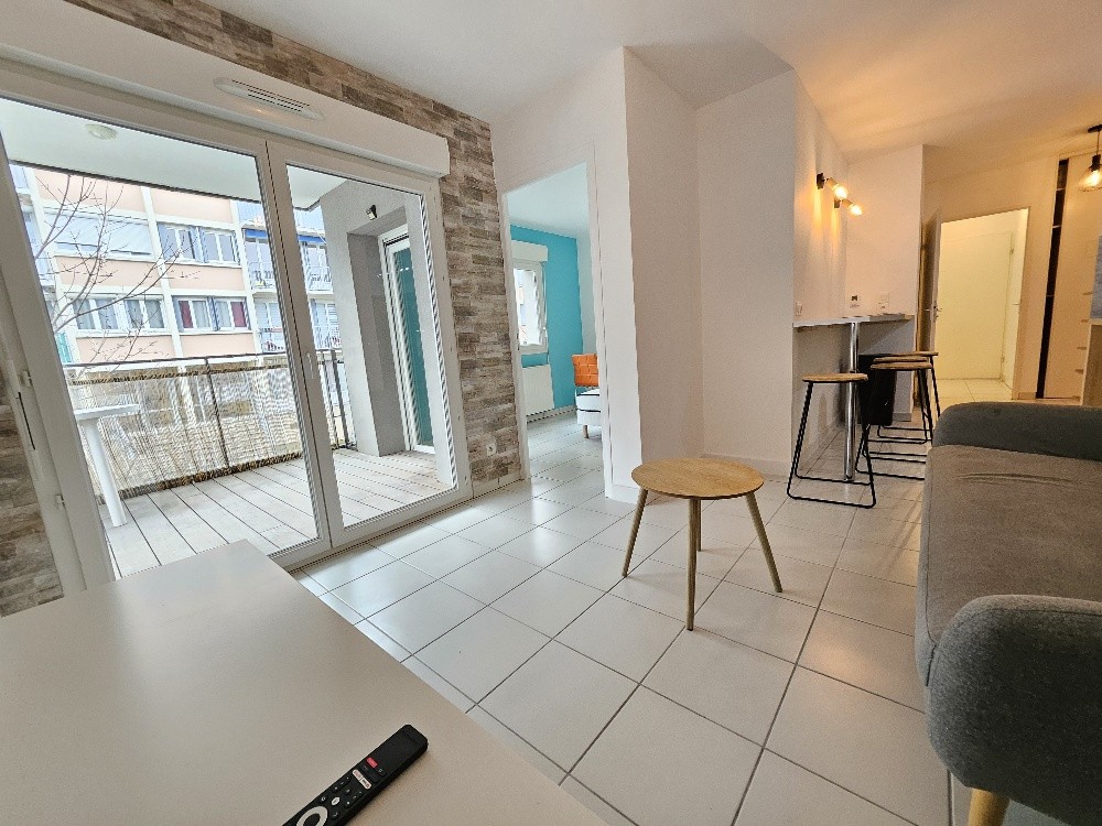 Location Appartement à Saint-Priest 5 pièces