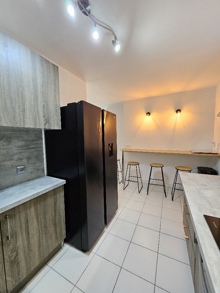 Location Appartement à Saint-Priest 5 pièces