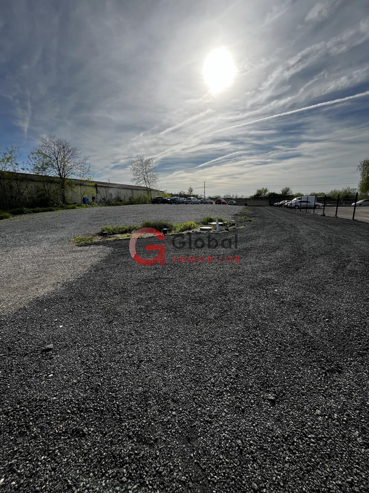 Vente Garage / Parking à Saint-Germain-du-Puy 0 pièce