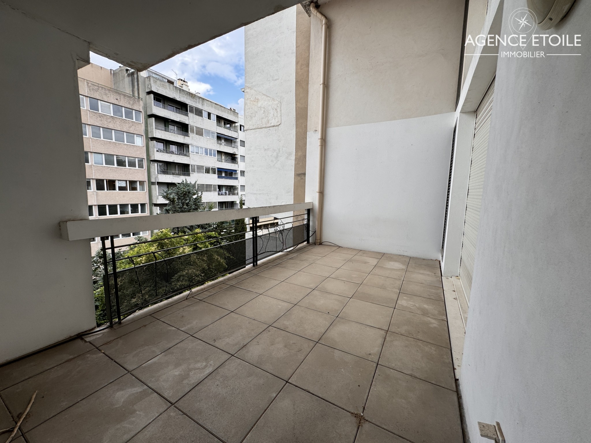 Location Appartement à Marseille 8e arrondissement 4 pièces