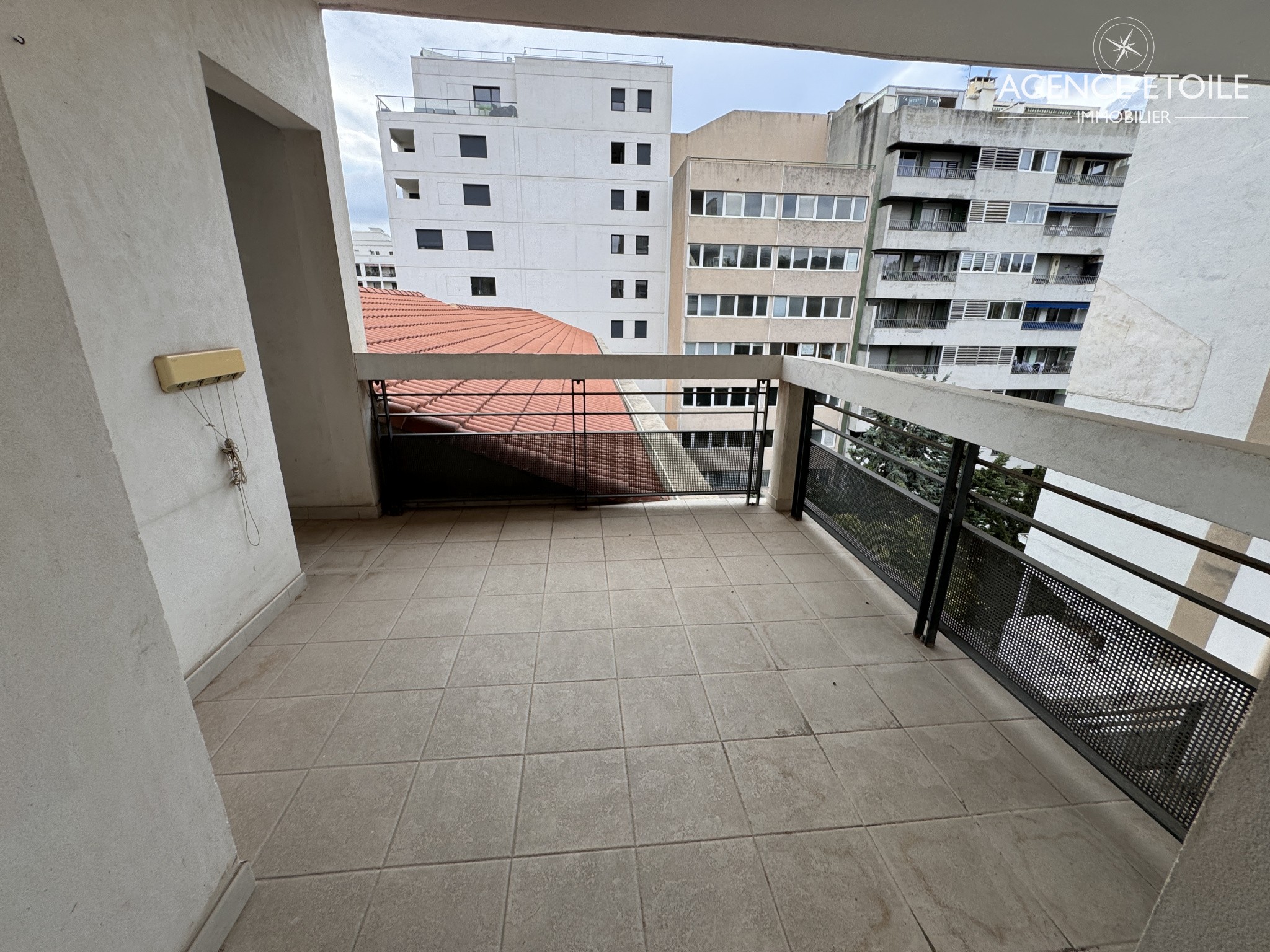 Location Appartement à Marseille 8e arrondissement 4 pièces