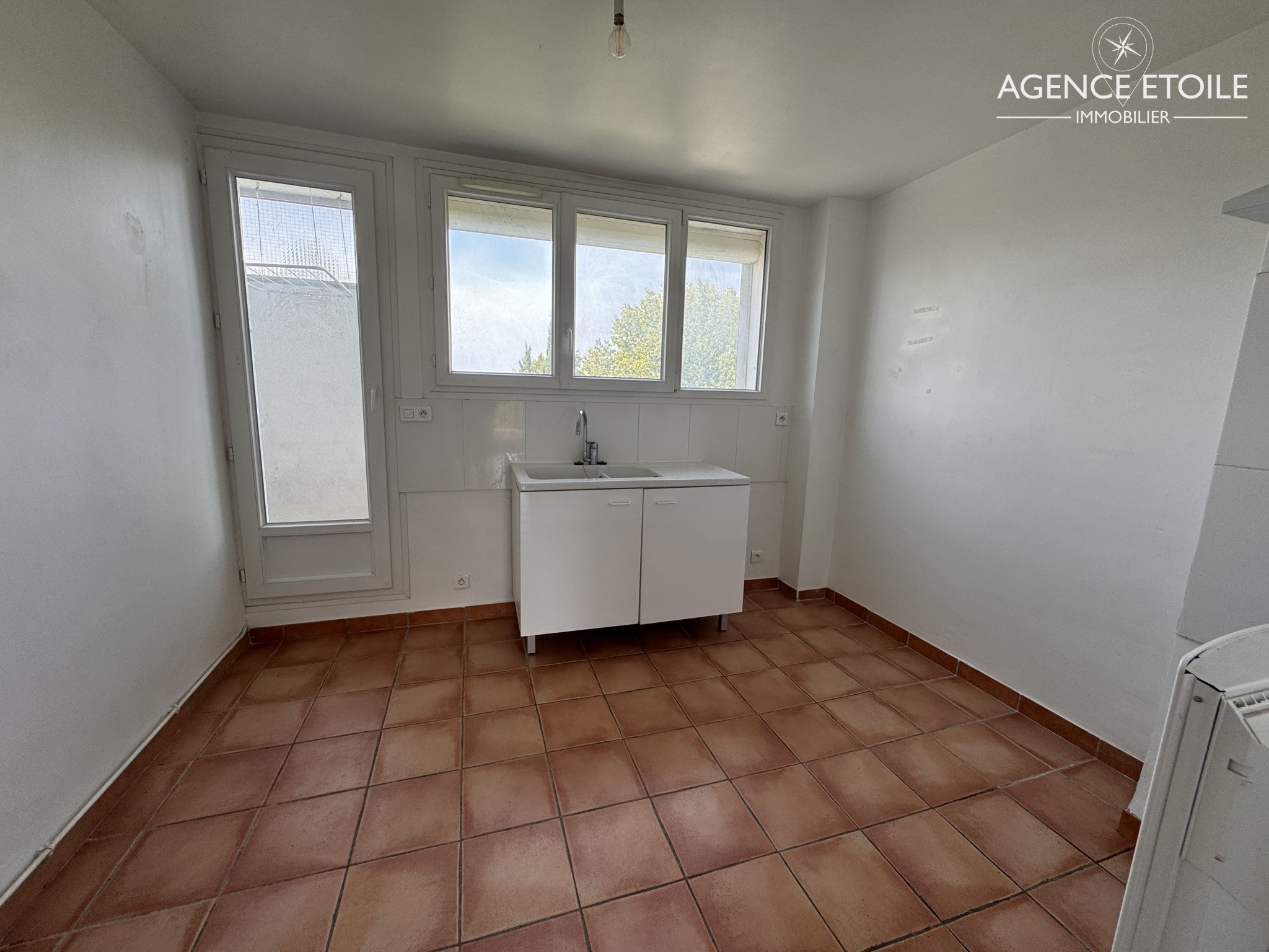 Location Appartement à Marseille 8e arrondissement 3 pièces