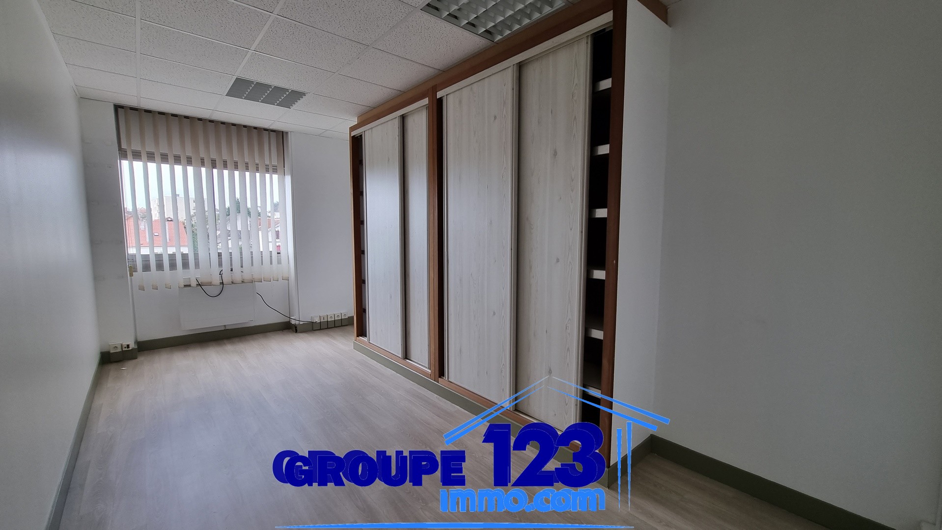 Location Bureau / Commerce à Auxerre 0 pièce