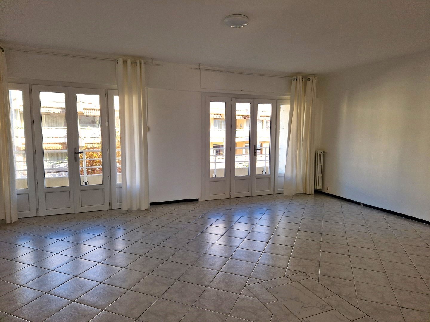 Location Appartement à Toulon 5 pièces