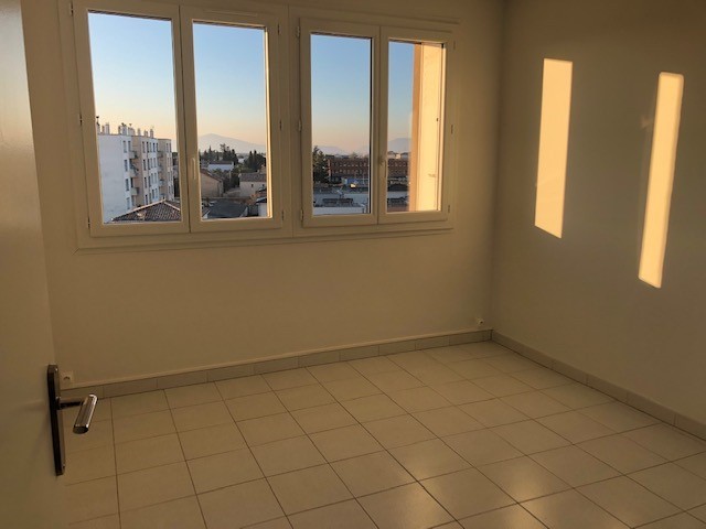 Vente Appartement à Montélimar 5 pièces