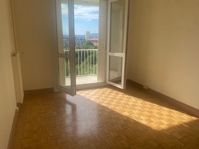 Vente Appartement à Pierrelatte 5 pièces