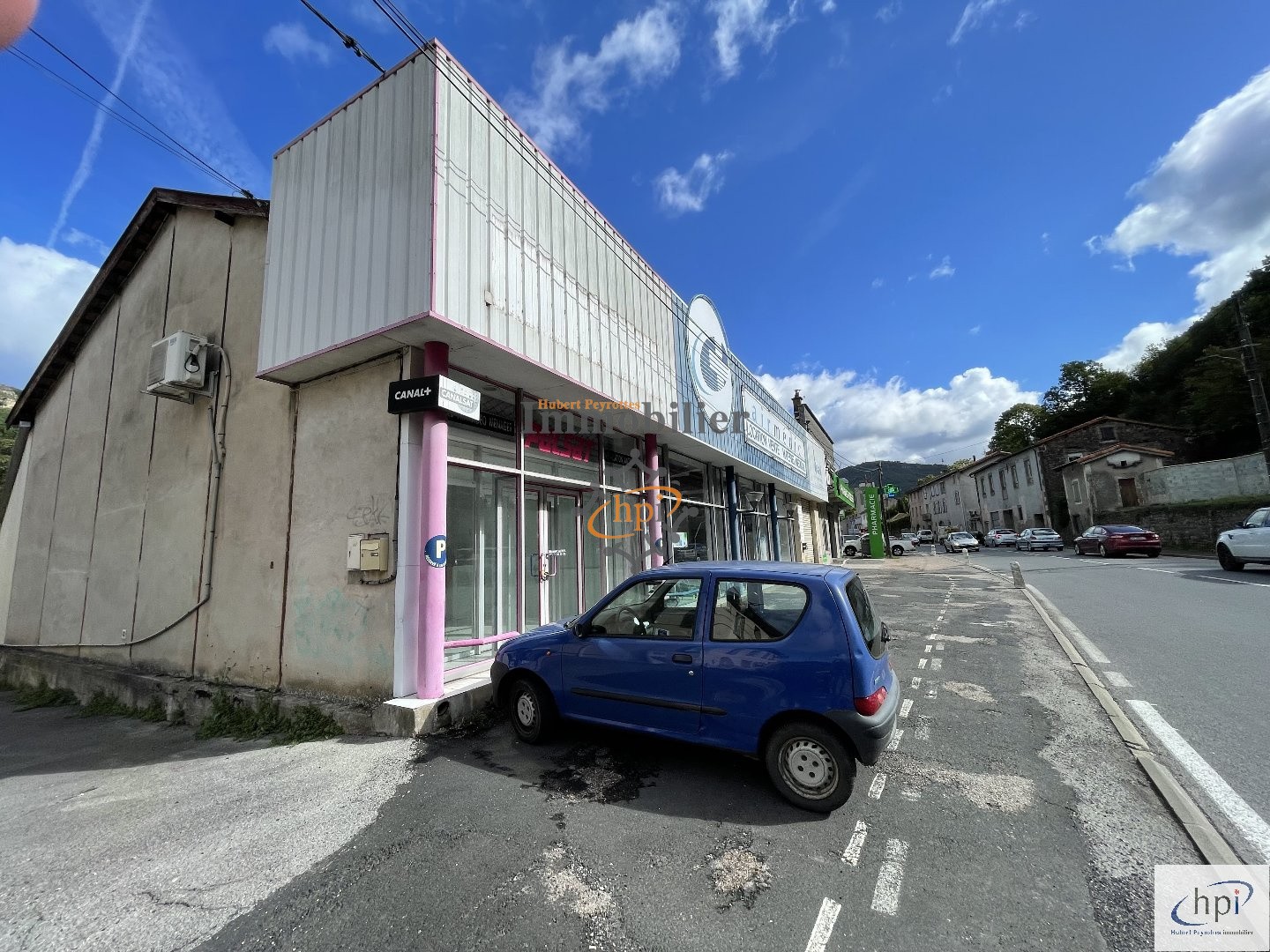 Location Bureau / Commerce à Saint-Affrique 0 pièce