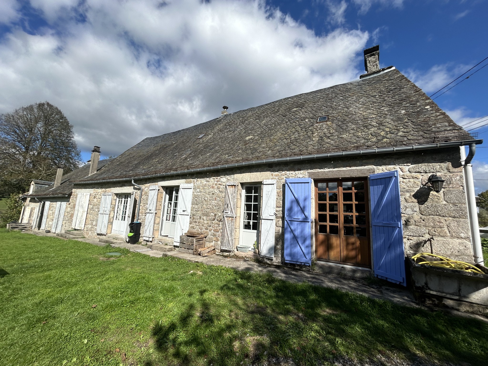 Vente Maison à Montaignac-Saint-Hippolyte 1 pièce