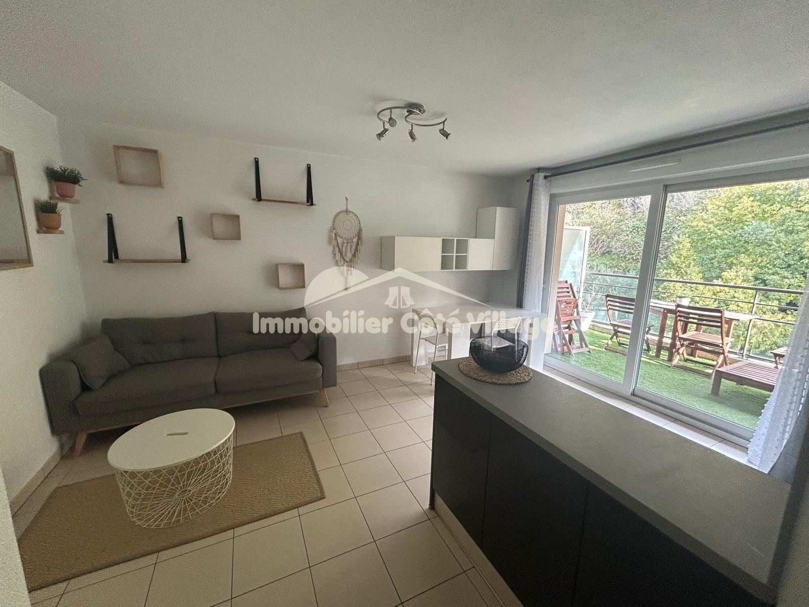 Location Appartement à Saint-André-de-la-Roche 2 pièces